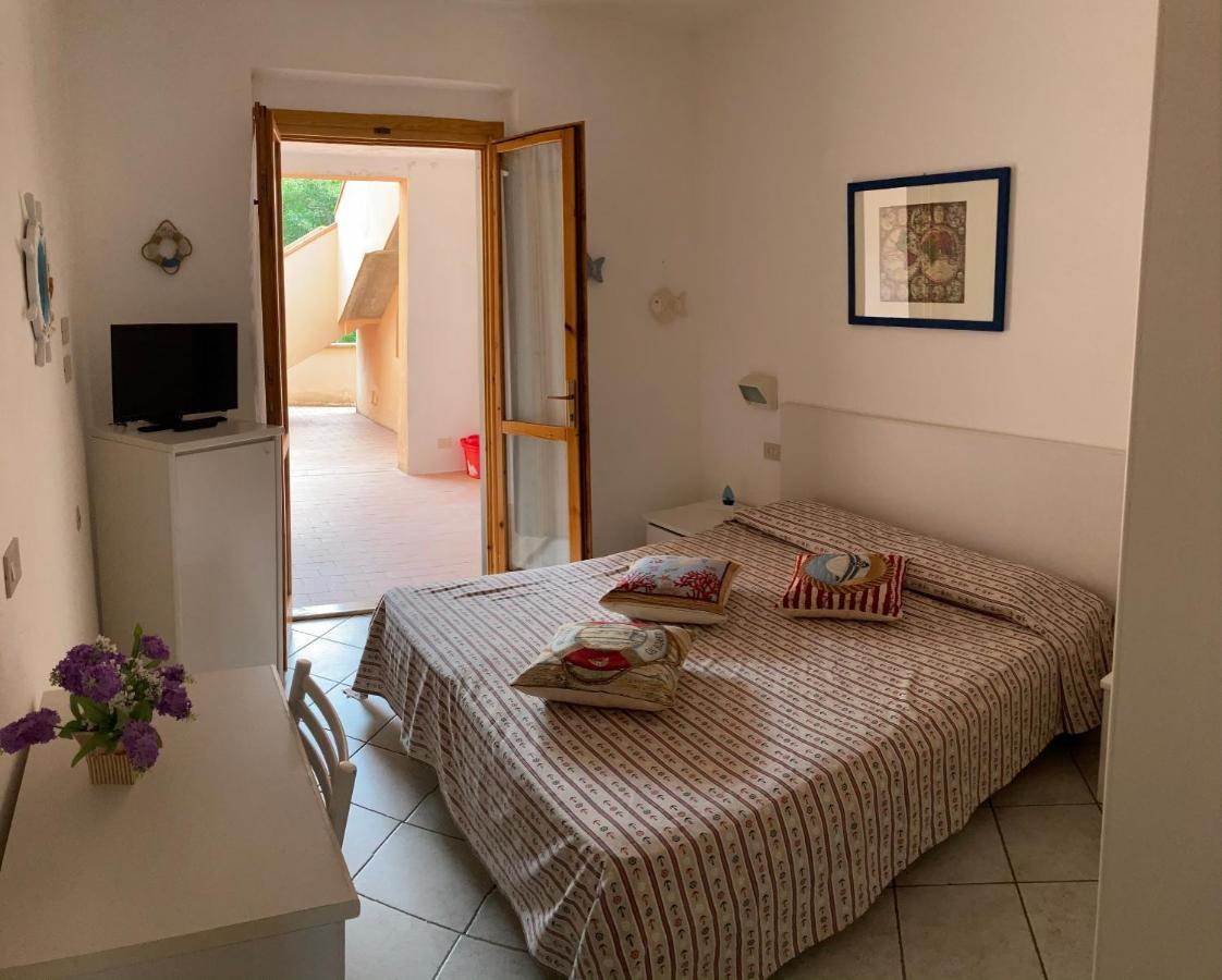Marta'S Holidays Home Nisporto Bagian luar foto